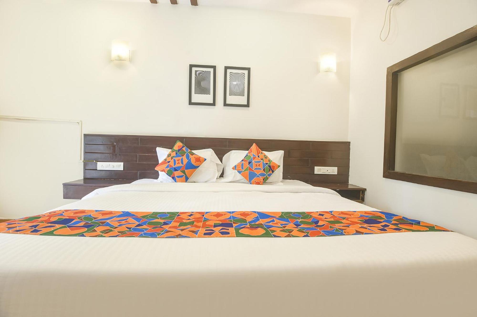 Fabhotel La Volga - Nr Morjim Beach Zewnętrze zdjęcie