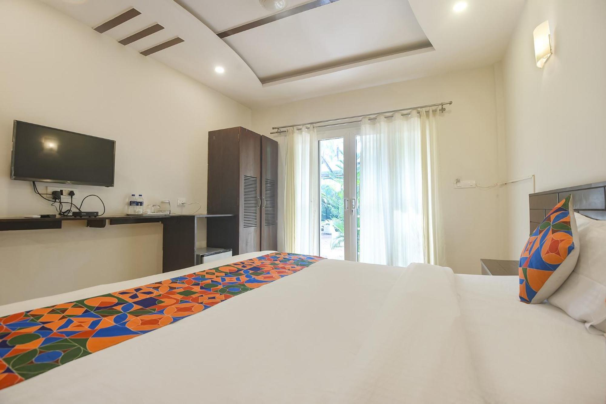 Fabhotel La Volga - Nr Morjim Beach Zewnętrze zdjęcie